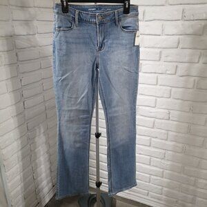 NWT Old Navy Ladies Size 6 Light Wash Mid Rise Bootcut Blue Jeans